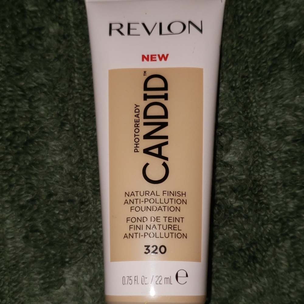 Revlon Photoready Candid Foundation